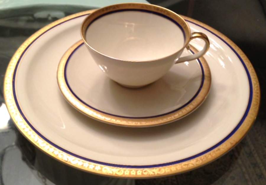 FR312 Dinner Plate by Franconia-Krautheim & Adelburg-1