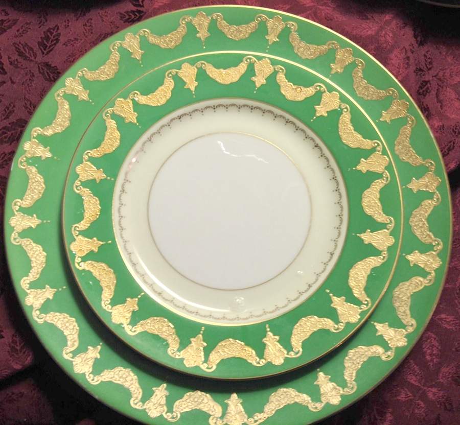 FUK84 Dinner Plate by Fukagawa-1