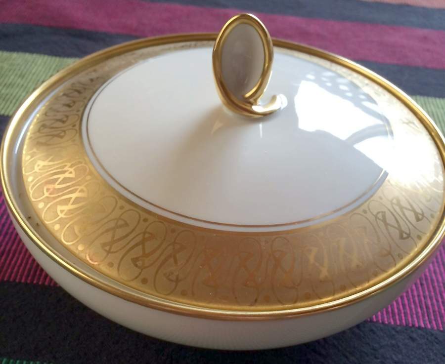 01987 Round Covered Vegetable by Furstenberg-1