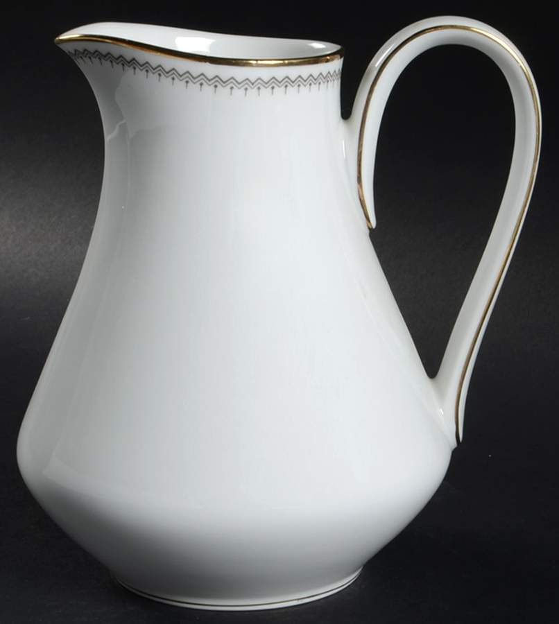 FR316 32 Oz Pitcher by Franconia-Krautheim & Adelburg-1