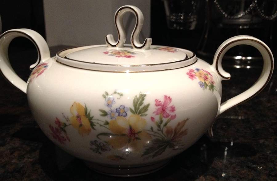 FR326 Sugar Bowl & Lid by Franconia-Krautheim & Adelburg-1
