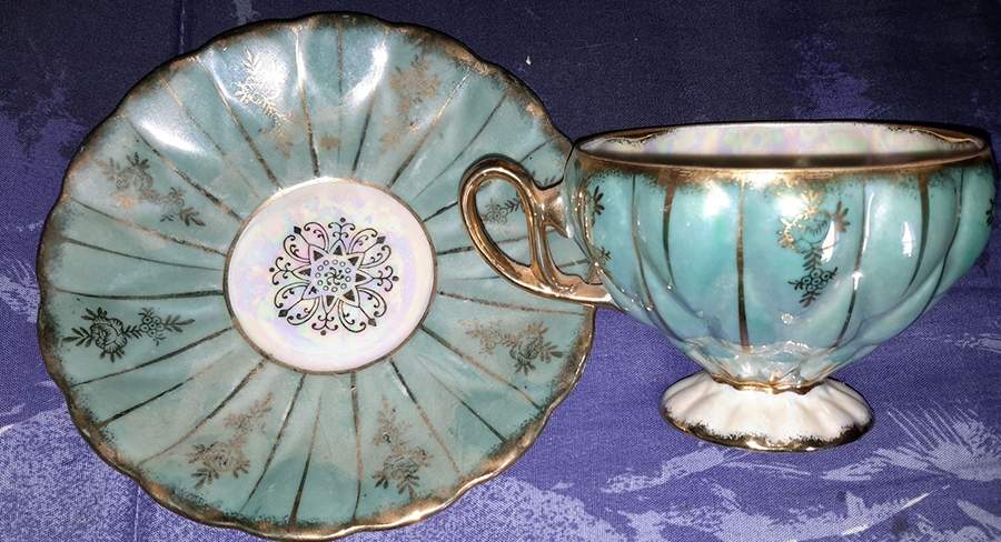 2648 Footed Cup & Saucer Set by Fan Crest (Japan)-1