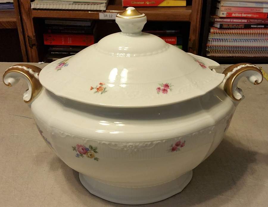 FR338 Lid for Tureen by Franconia-Krautheim & Adelburg-1