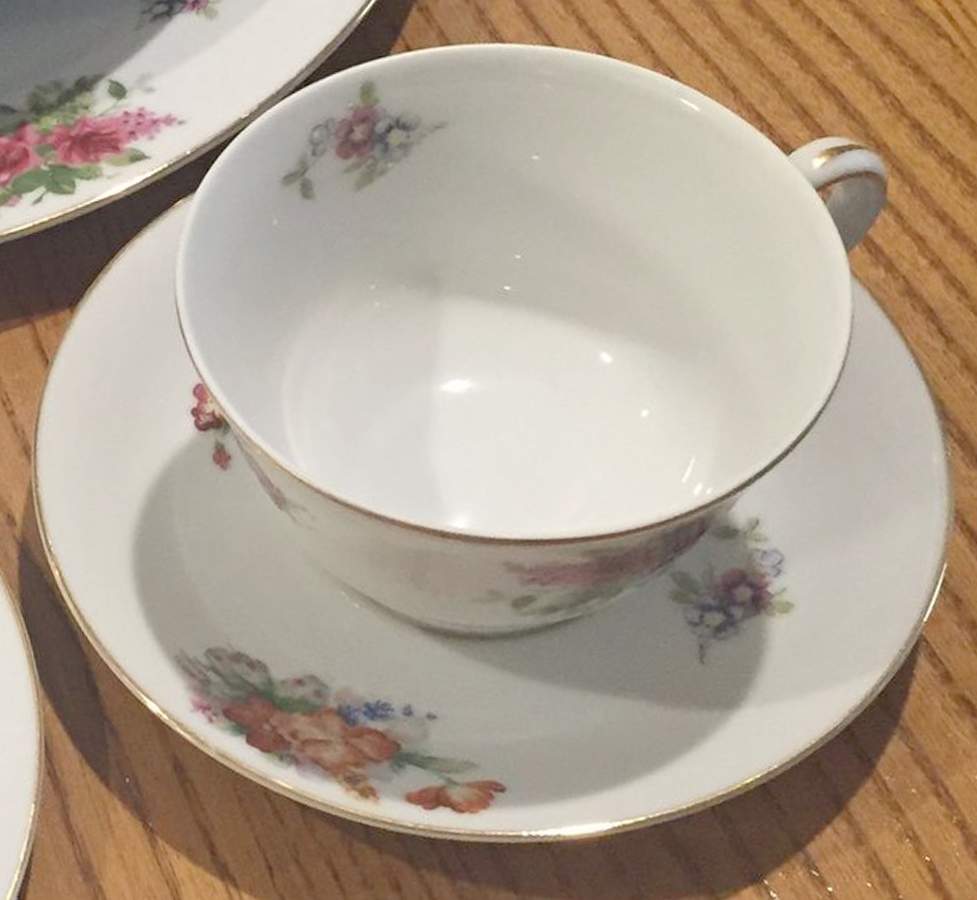 FAJ4 Footed Cup & Saucer Set by Fairyland (Japan)-1