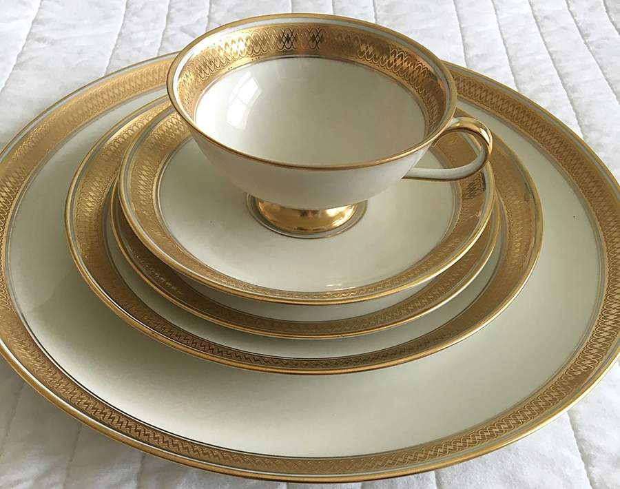 01674 Dinner Plate by Furstenberg-1