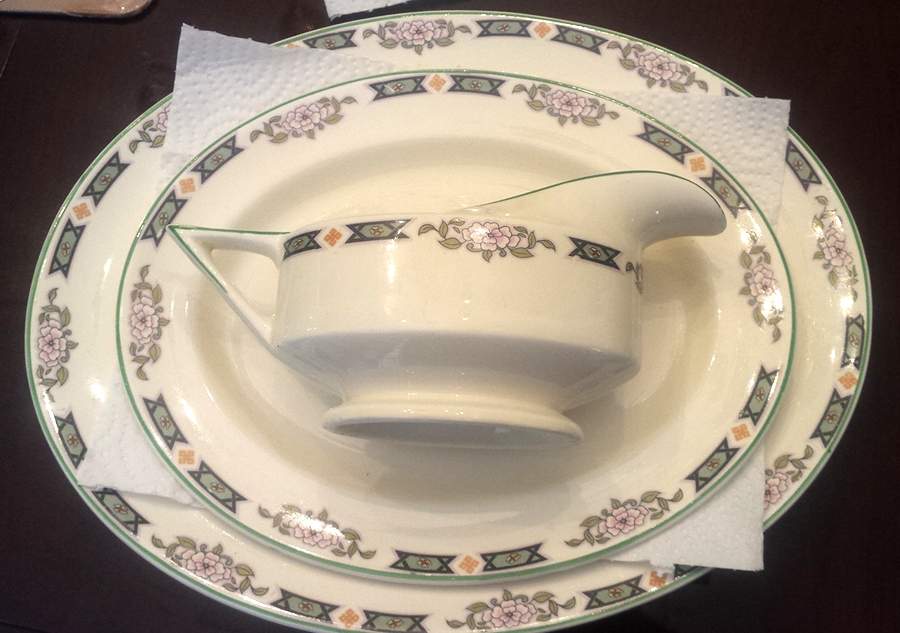 FUL17 Gravy Boat by Furnivals-1