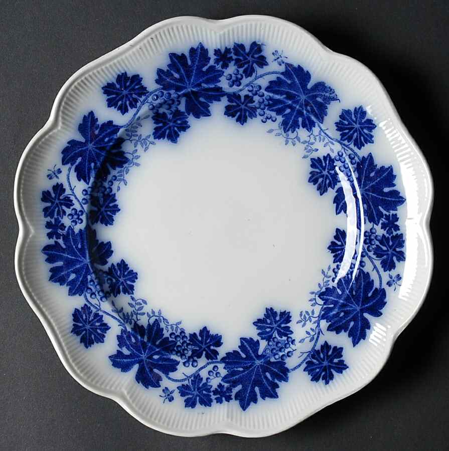 Vinranka Luncheon Plate by Gefle-1