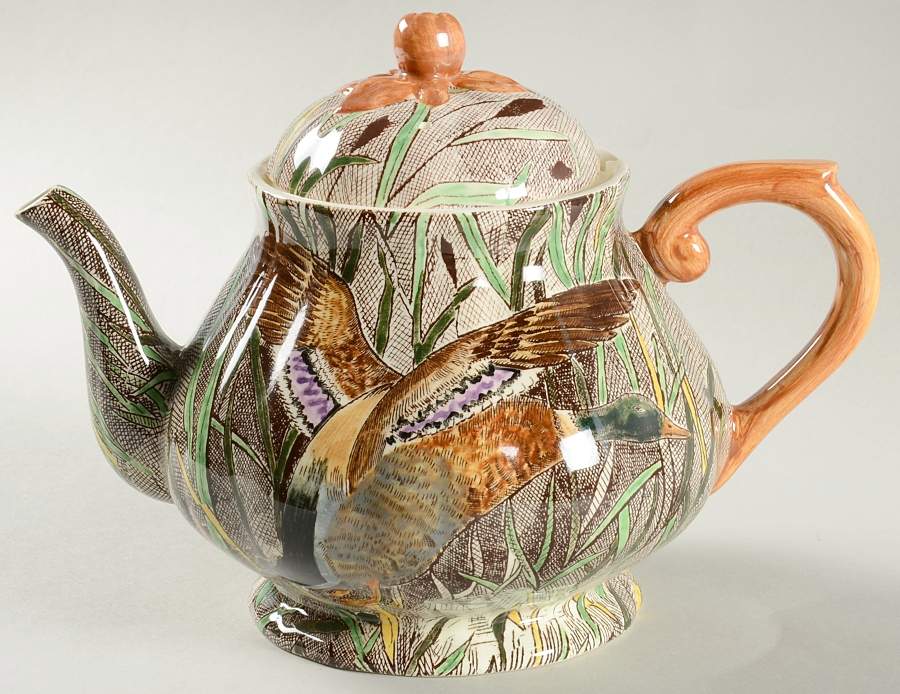 Rambouillet Teapot & Lid by Faiencerie De Gien-1