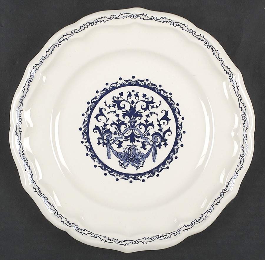 Rouen Dinner Plate by Faiencerie De Gien-1