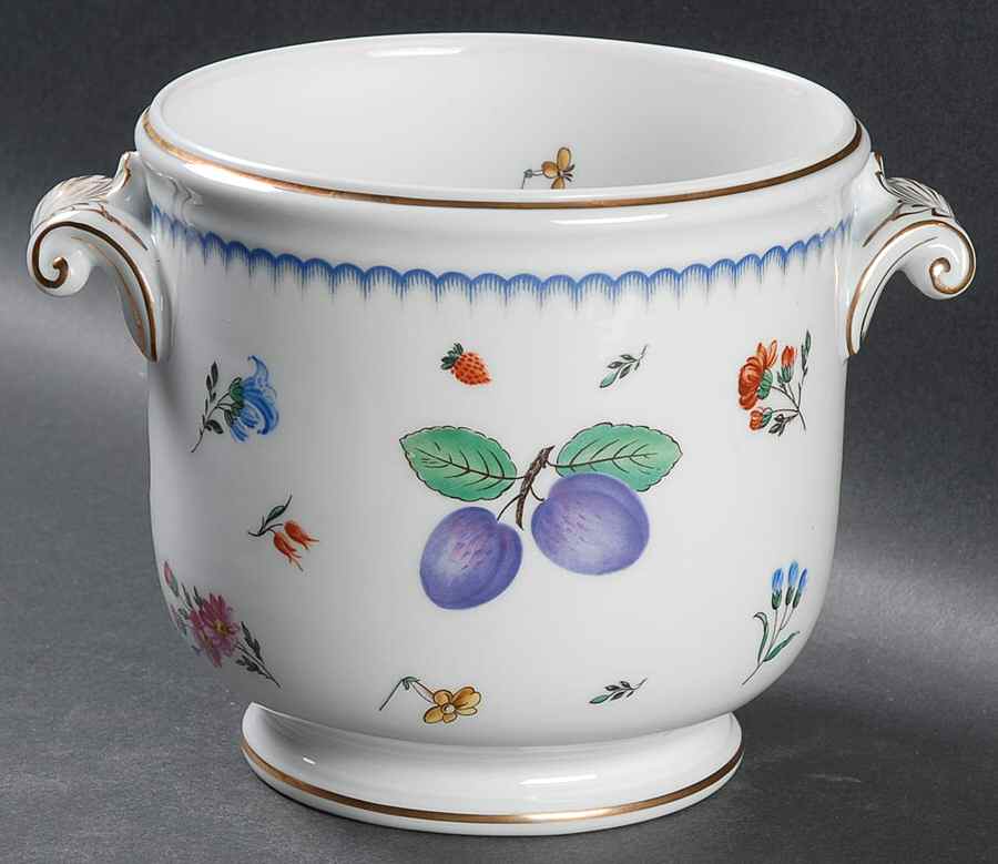 Italian Fruits (Antico Doccia) Medium Cachepot by Ginori 1735-1