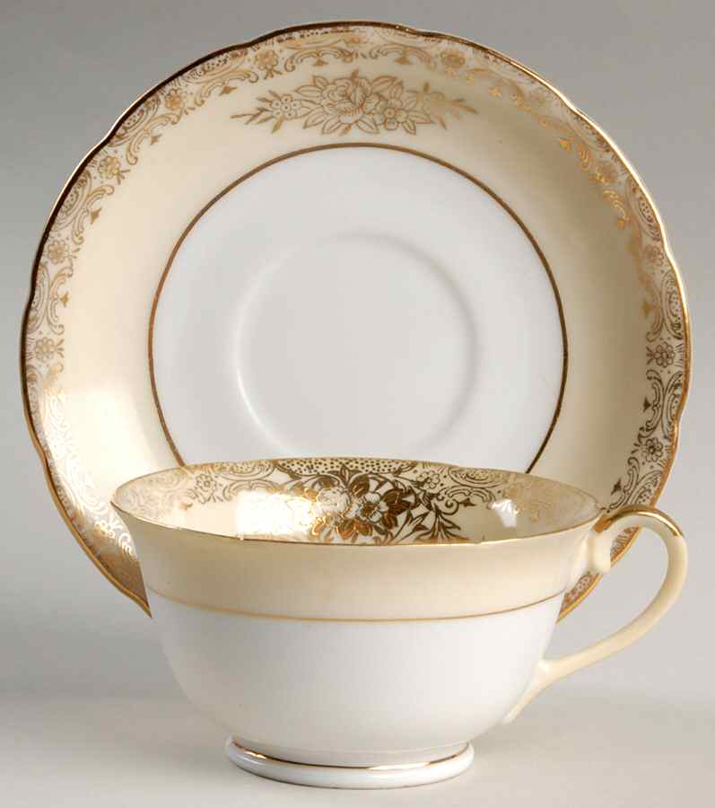 GOD1 Footed Cup & Saucer Set by Goldena-1
