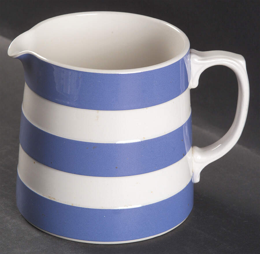 Cornish Blue White (Shield and TG Green) 32 Oz Jug by T G Green (England)-1