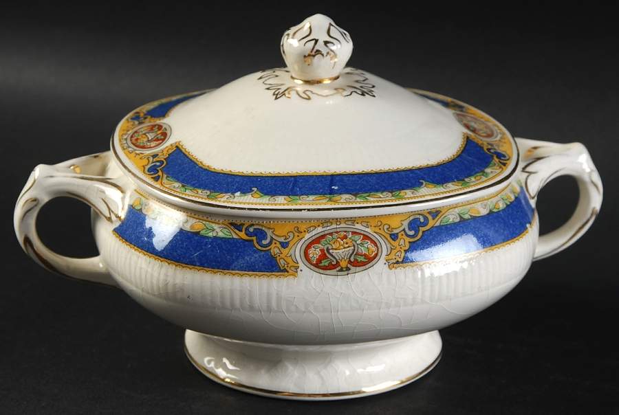 Chelmsford Sugar Bowl & Lid by Grindley-1