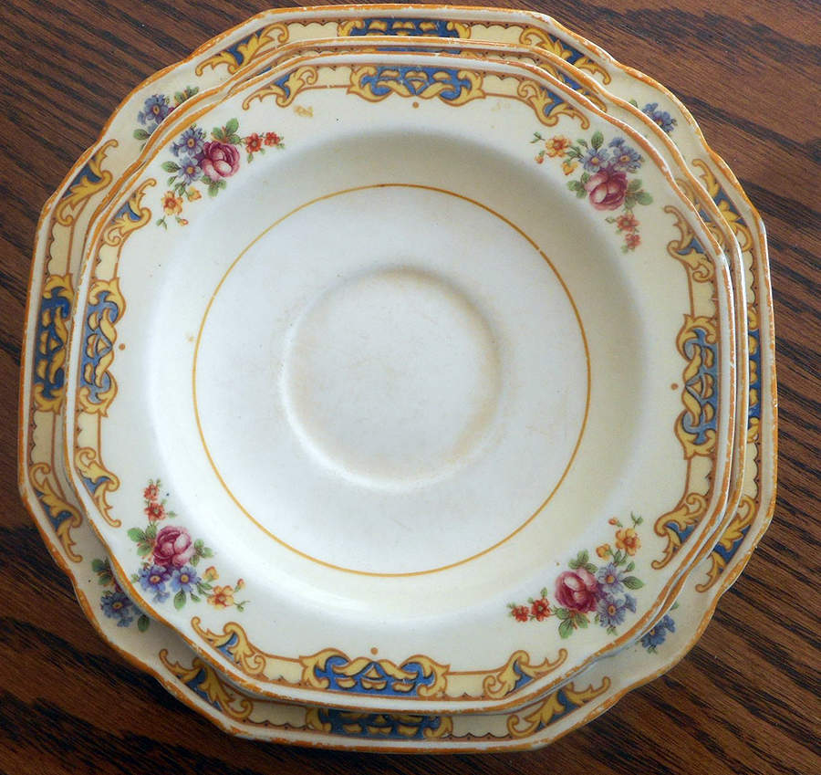 The Frinton Saucer by Grindley-1