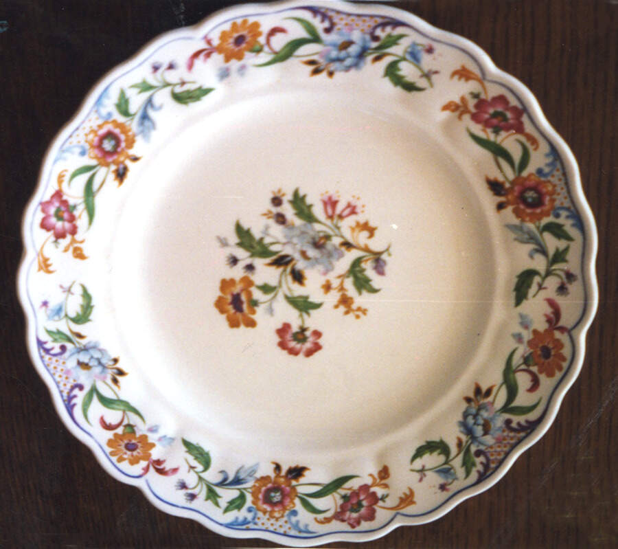 GRI55 Dinner Plate by Grindley-1