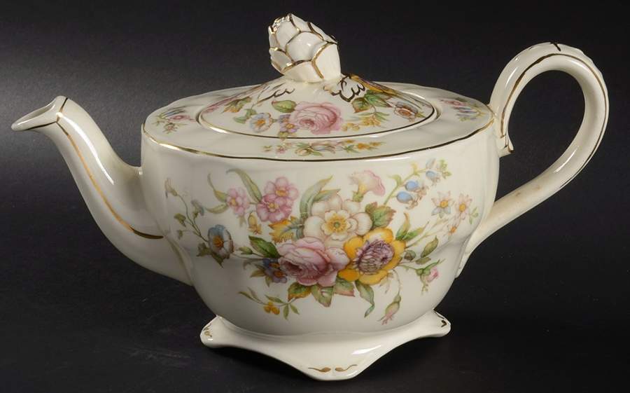 Kashmir Teapot & Lid by Grindley-1