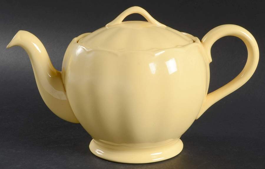 Laburnum Teapot & Lid by Grindley-1