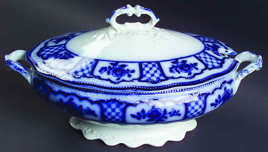 Melbourne (Flow Blue) Sauce Boat & Lid by Grindley-1