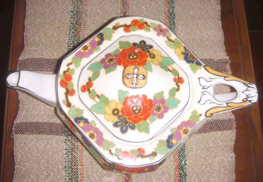 Penelope Teapot & Lid by Grindley-1