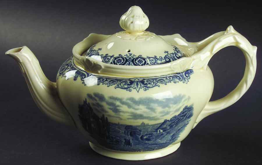 Scenes After Constable Blue (Vine Edge, Cream) Teapot & Lid by Grindley-1