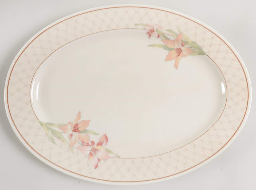 Trapunto 14" Oval Serving Platter by Gorham-1