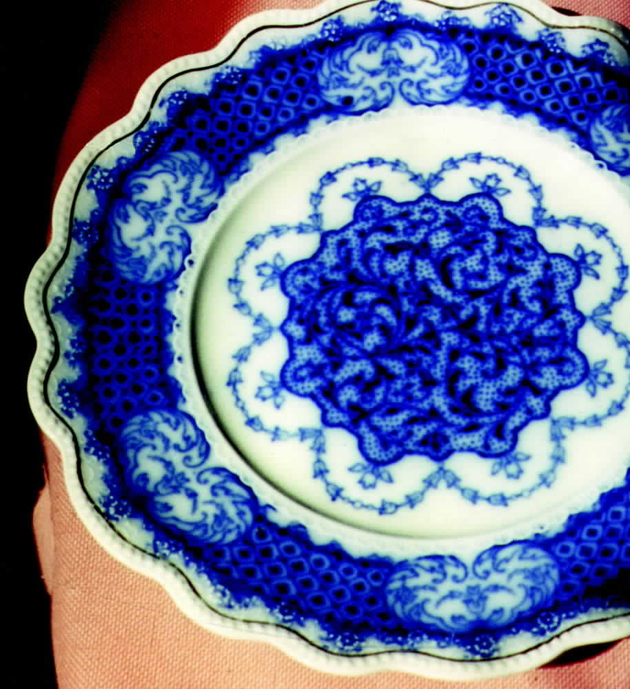 Marlborough (Gold Accents) Dinner Plate by Grindley-1