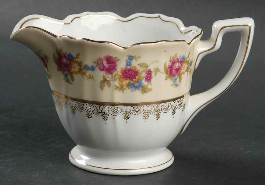 Hostess Creamer by Gold Castle-1