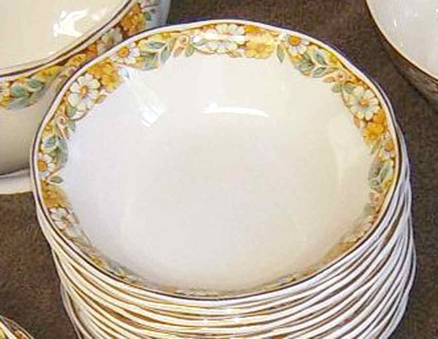 Meadowsweet Fruit/Dessert (Sauce) Bowl by Grindley-1