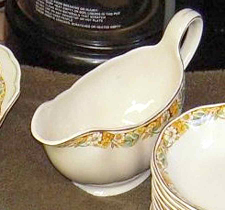 Meadowsweet Gravy Boat by Grindley-1