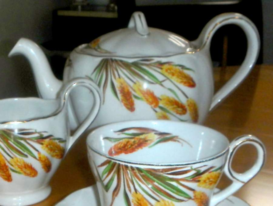 GRI207 Teapot & Lid by Grindley-1