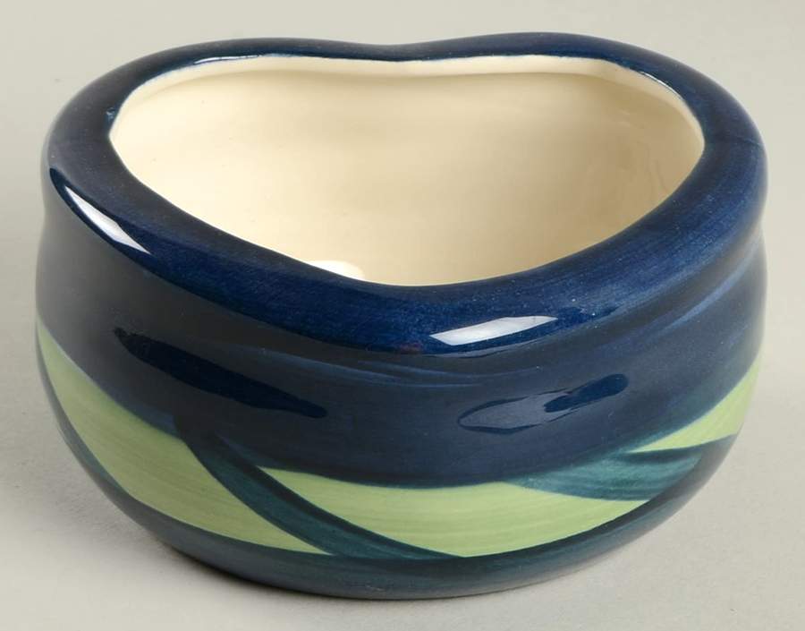 Grapevine Green 5" Heart Shaped Bowl by Gail Pittman-1
