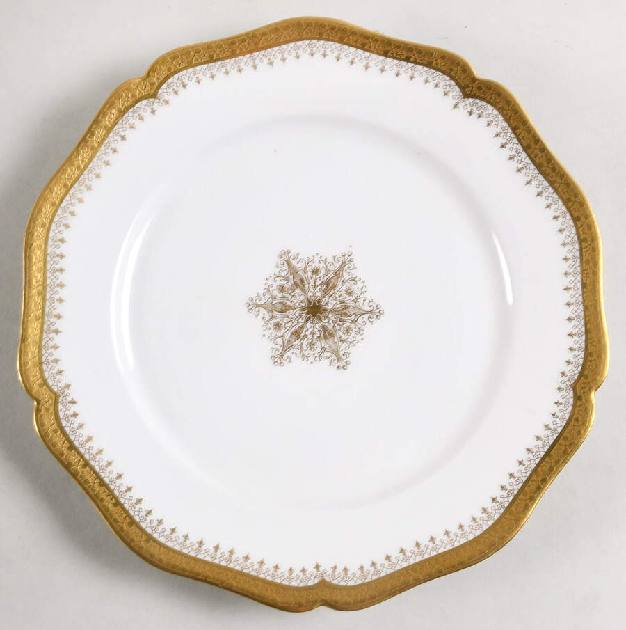 GUE389 Luncheon Plate by WM Guerin-1