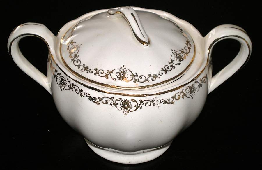 GRI279 Sugar Bowl & Lid by Grindley-1
