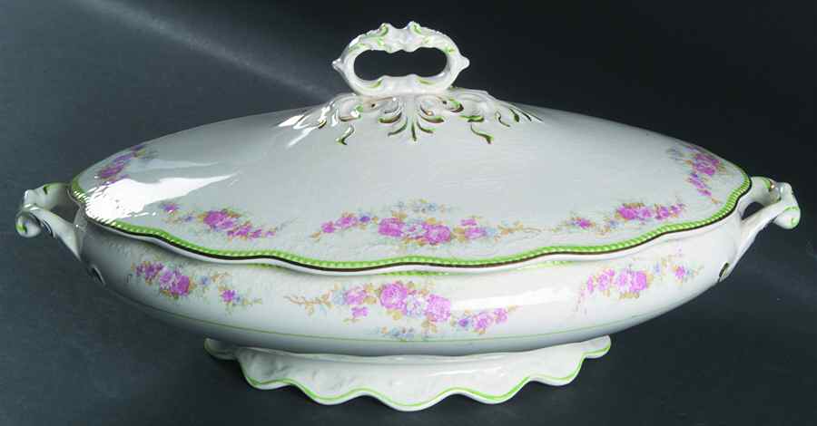 GRI306 Oval Covered Vegetable by Grindley-1