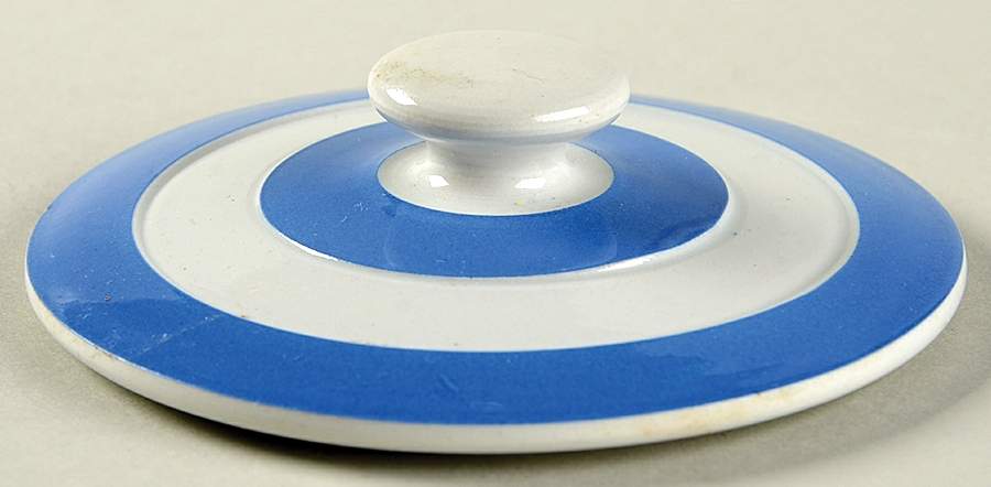 Cornish Blue White (Shield and TG Green) Lid for 7" Storage Jar by T G Green (England)-1