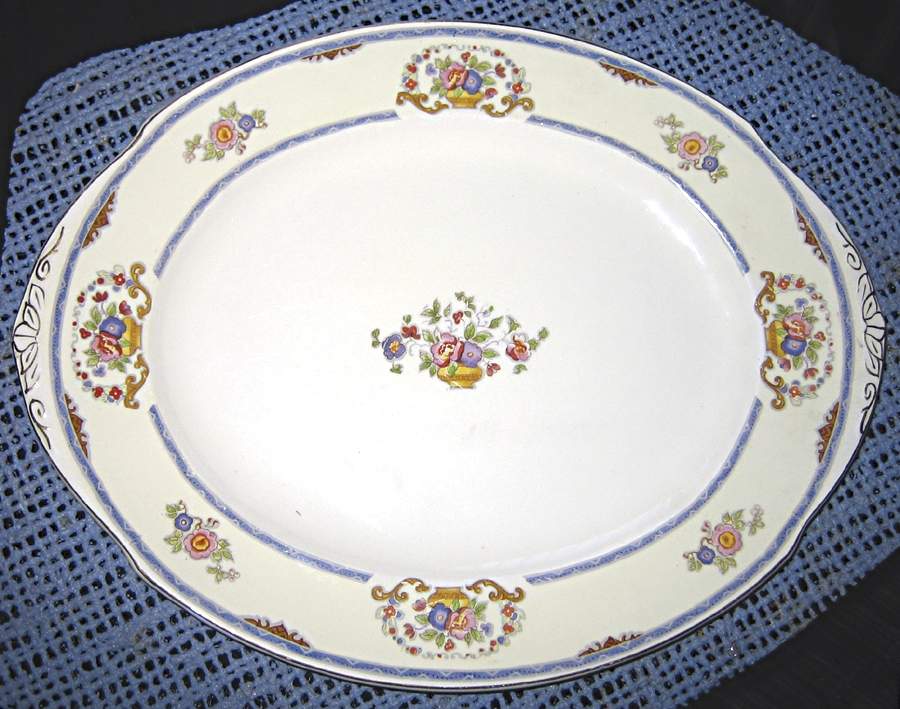 Valois (Gold Trim) 16" Oval Serving Platter by Grindley-1