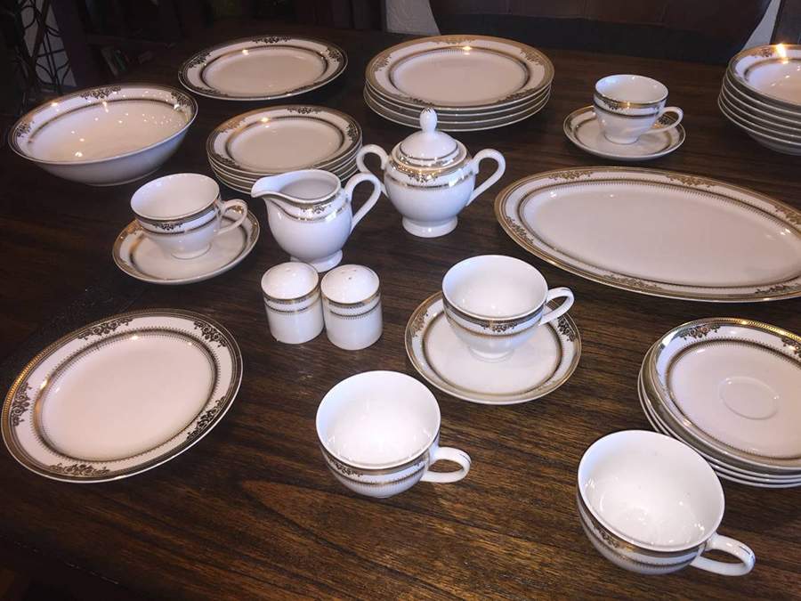 GNA5 Dinner Plate by GNA-1