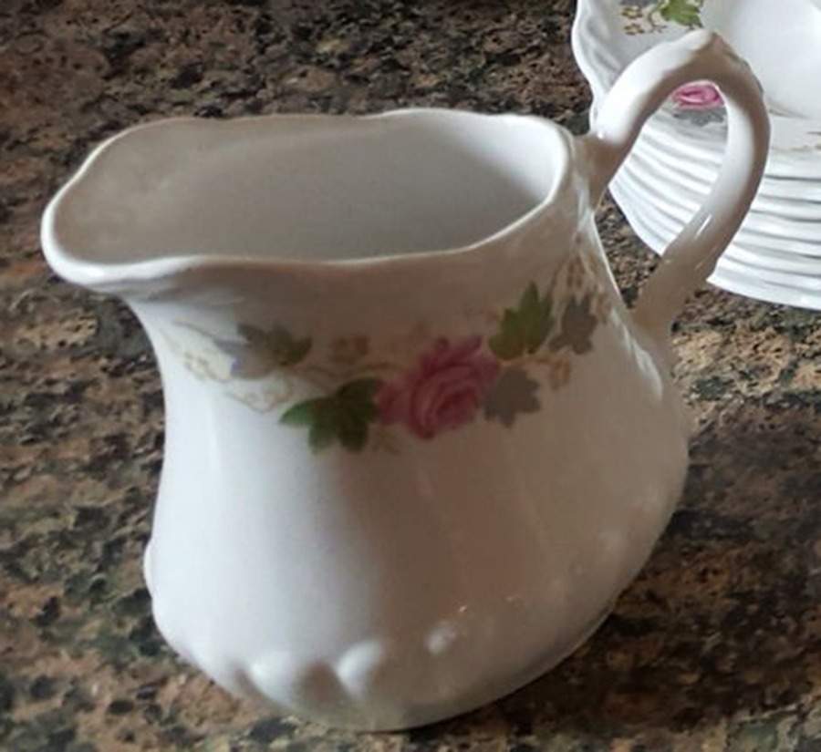 GRI340 Creamer by Grindley-1