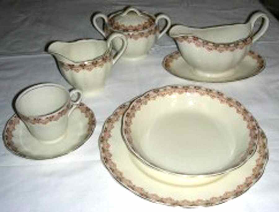 GRI110 Dinner Plate by Grindley-1