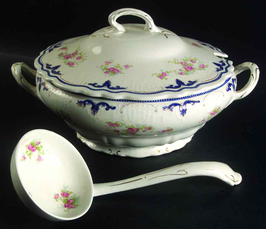 Norfolk Blue Accents Tureen &  Lid by Grindley-1