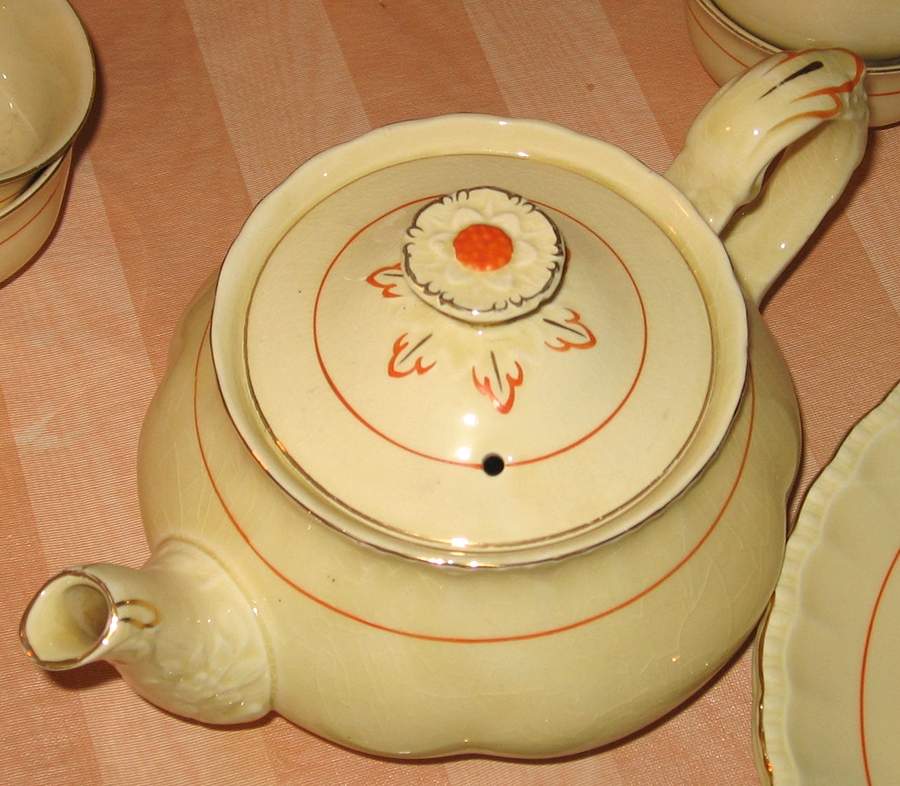 GRI357 Teapot & Lid by Grindley-1