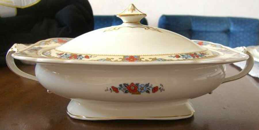 GRI395 Rectangular Covered Vegetable by Grindley-1