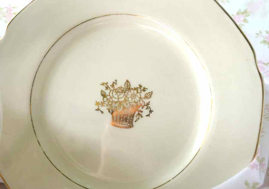 GRI397 Dinner Plate by Grindley-1