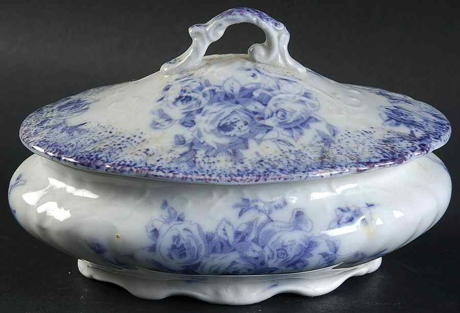 Margot (Periwinkle) Soap Dish and Lid by Grindley-1