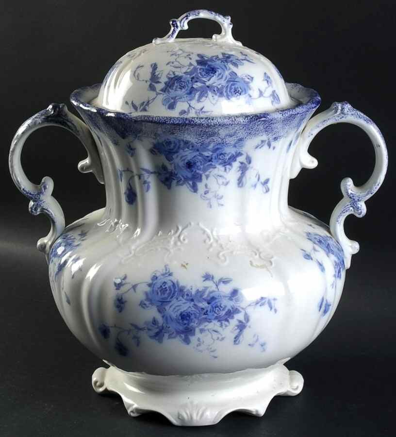 Margot (Periwinkle) Slop Jar & Lid by Grindley-1