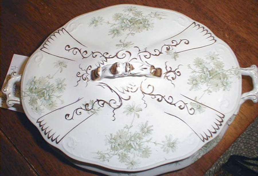 Daisy (Green Flowers, Gold Accents Lid for Oval Vegetable by Grindley-1