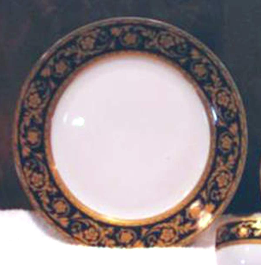 GNA12 Dinner Plate by GNA-1