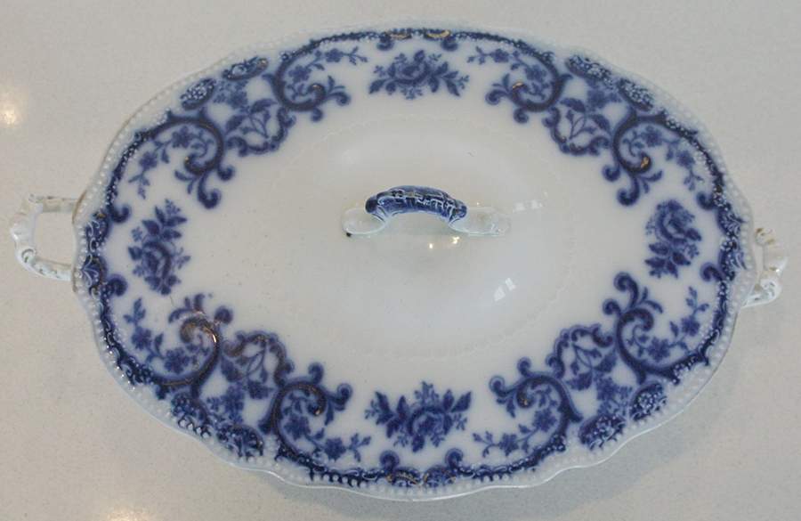 Albany Gold Trim Lid for Oval Vegetable by Grindley-1