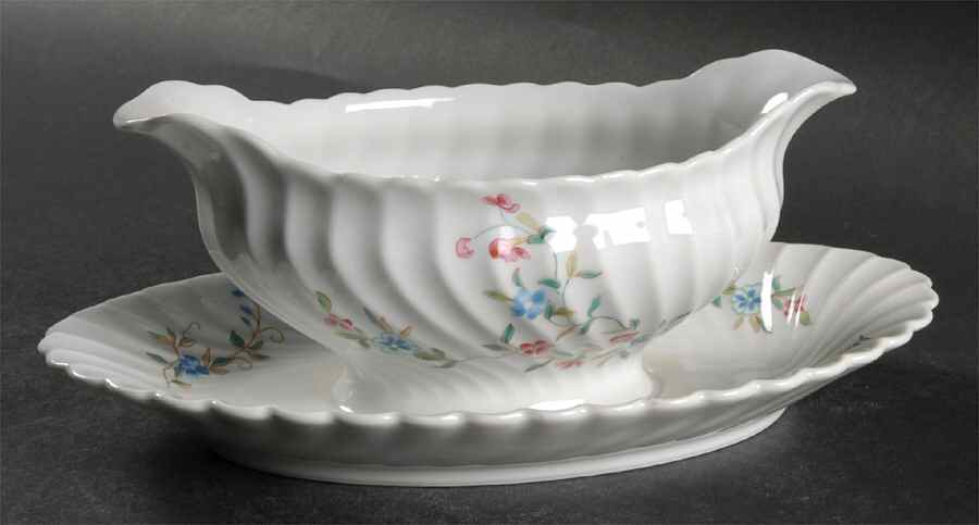 Symphonie (No Trim) Gravy Boat with Attached Underplate by Haviland-1