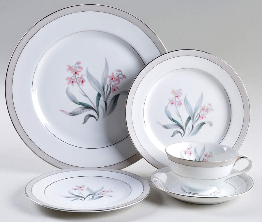 Everglade 5 Piece Place Setting by Halsey-1